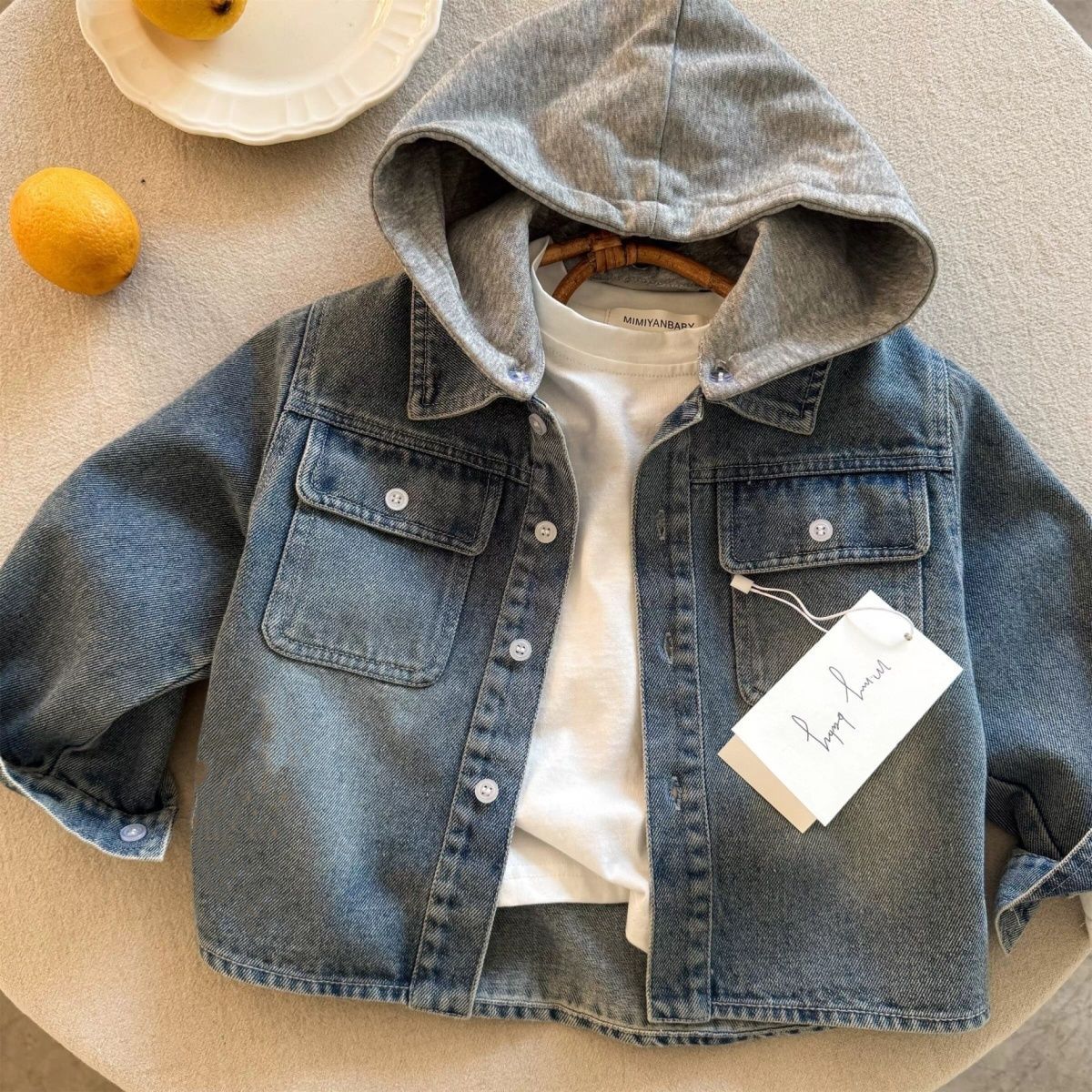Новая весеняя рубашка для мальчиков 2025, мягкая джинсовая куртка для детей, однотонная капюшонная джинсовая одежда, модный бренд
