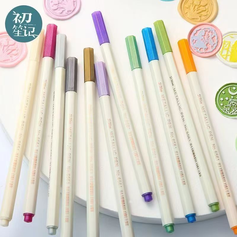 Metallic Acrylic Marker Pen Gold and Silver Waterproof Non-Fading Signature Pen Gold Paint Pen Gold Pen Gold-Plated Pen Soft Hair