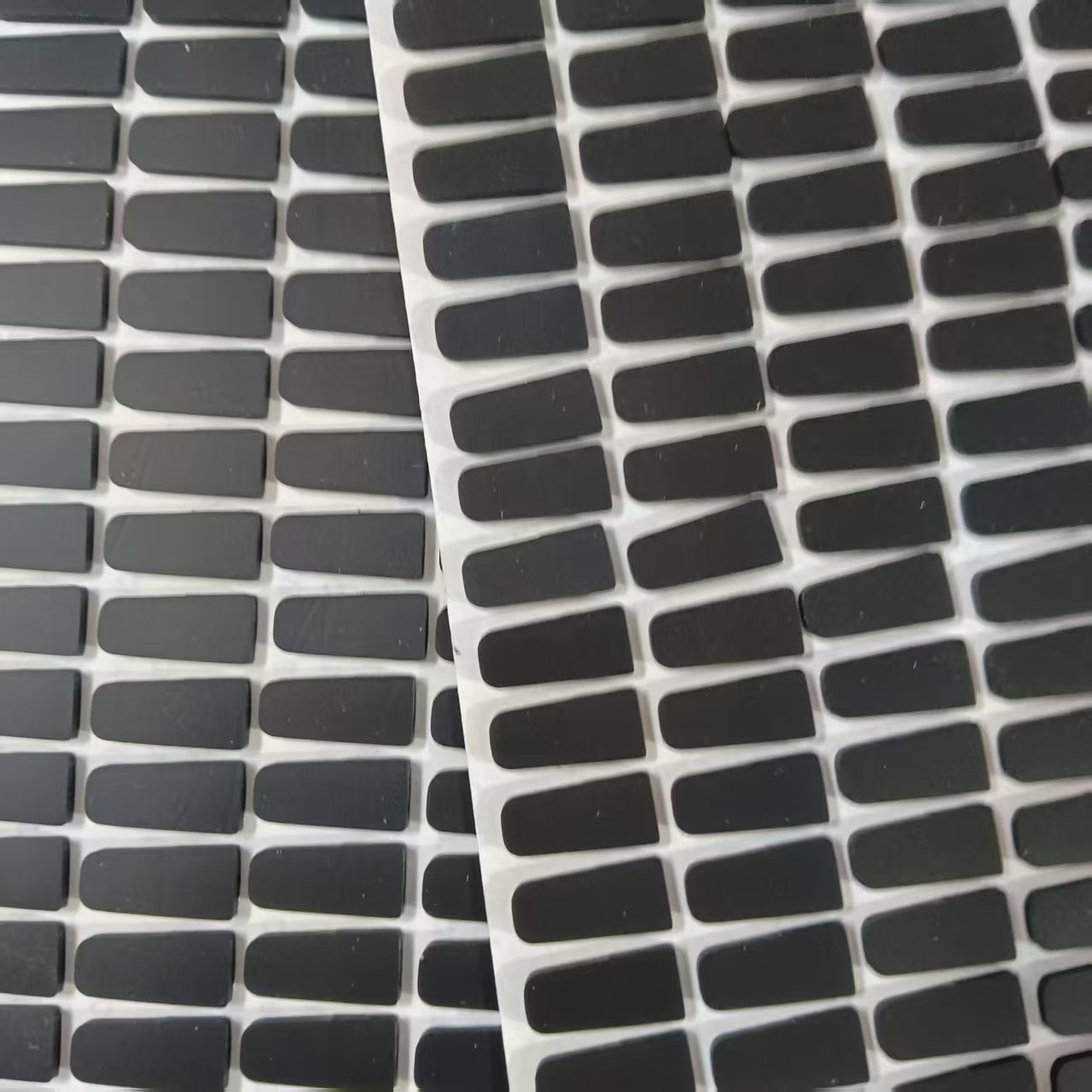 Black Silicone Pads, Anti-Slip Pads, Self-Adhesive Furniture and Phone Holder Anti-Slip Shock-Absorbing Multi-Specification Silicone Pads, Round Shape