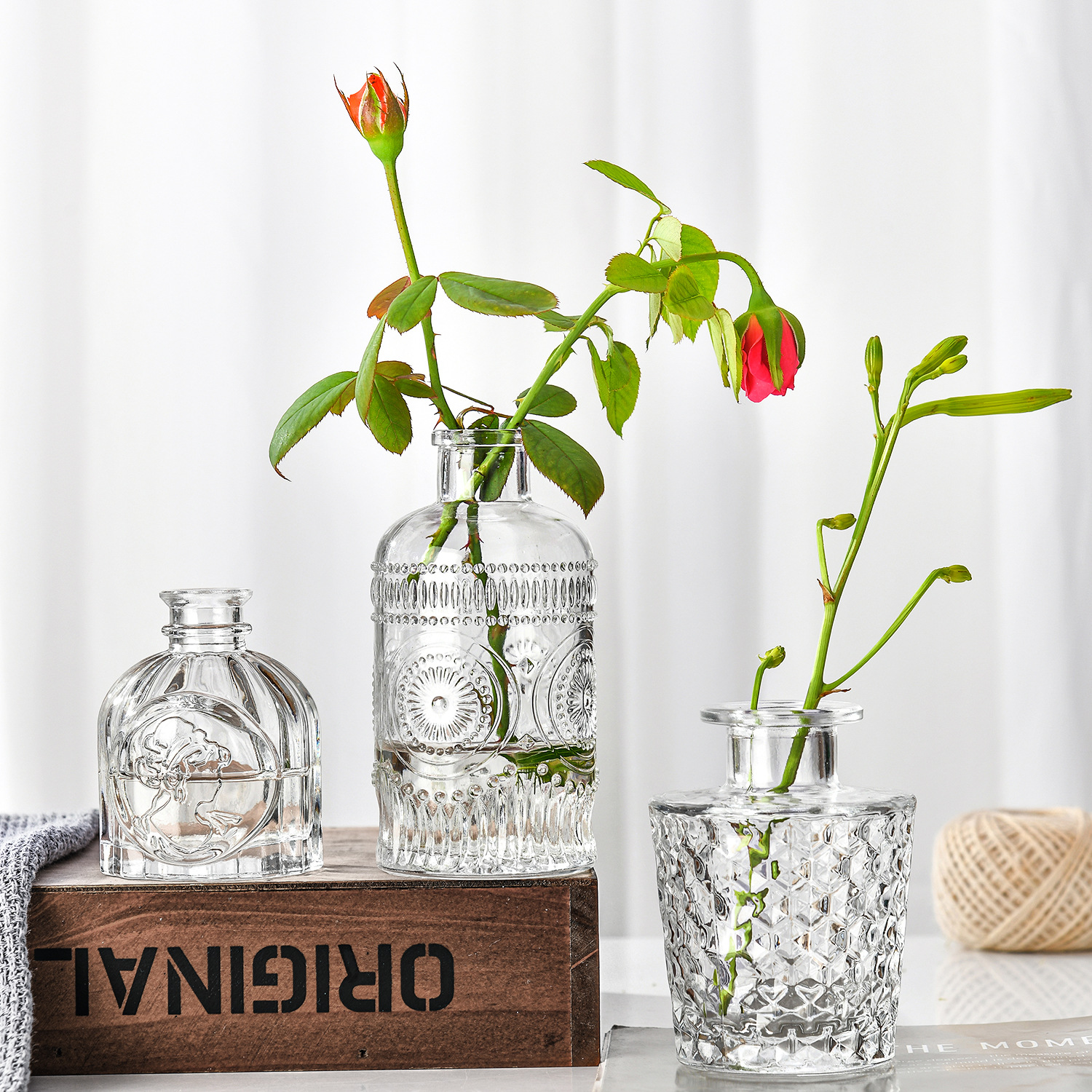 Simple Entry Luxury Vintage Embossed Glass Vase ins Style Dining Table Vase European-style Transparent Hydroponic Decorative Bottle