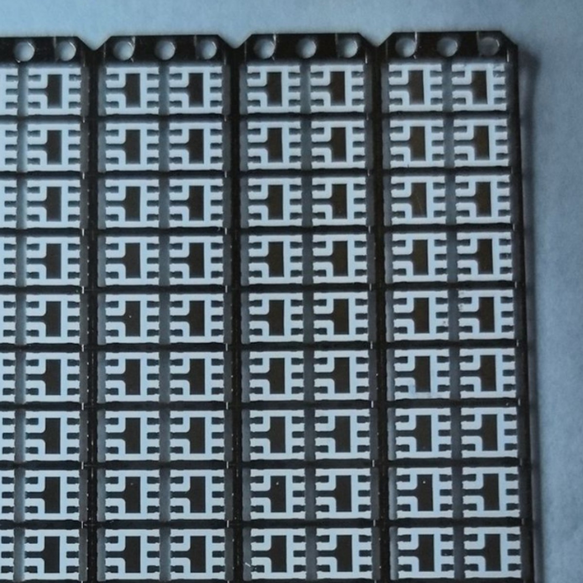 Dongguan LED patch bracket manufacturers produce and sell 75 wide 3030RGB square cups of red copper PCT material