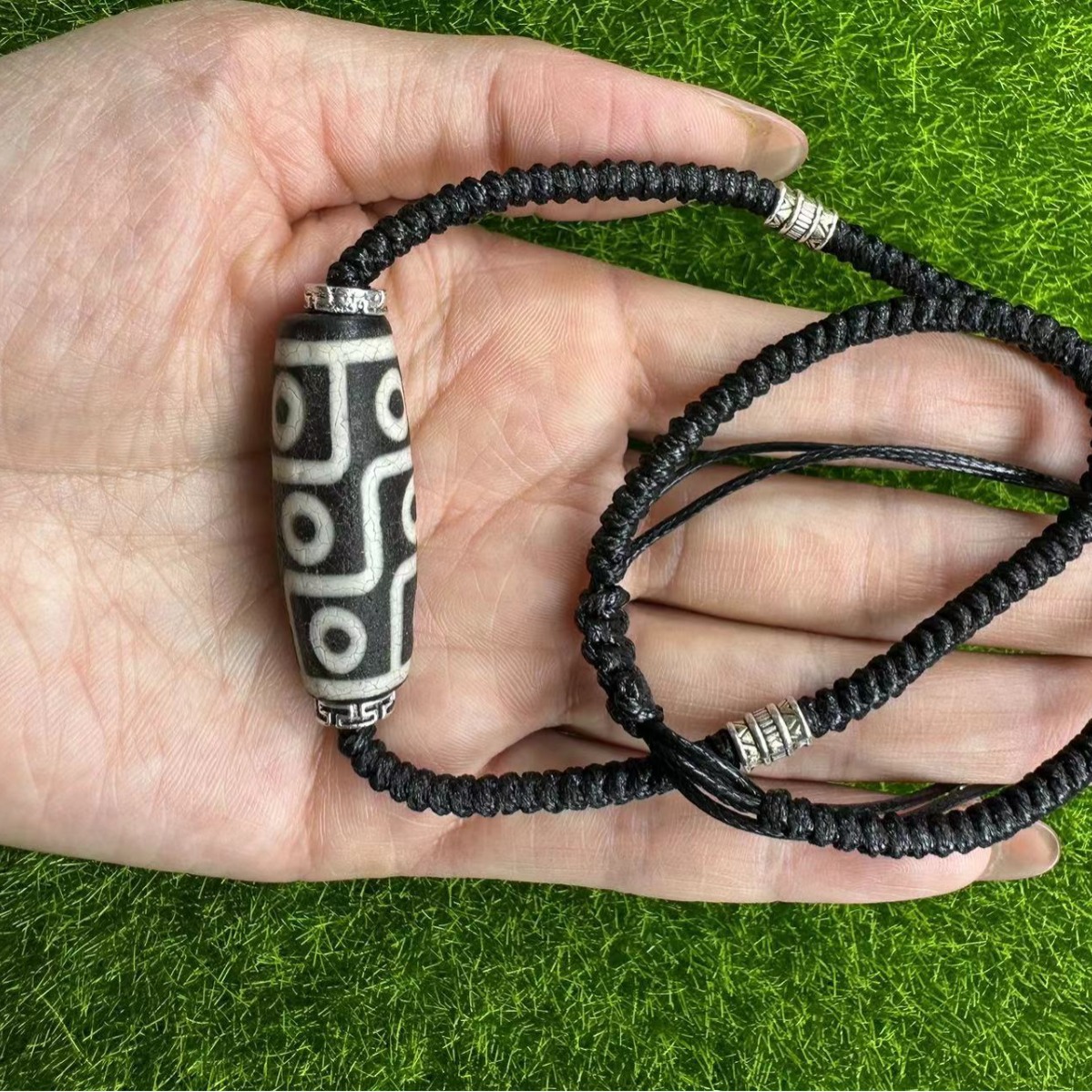Wholesale Natural Agate Xizang-Style Antique White Old Cracked Nine-Eyed Dzi Bead Pendant Bodhi Loose Beads Accessories
