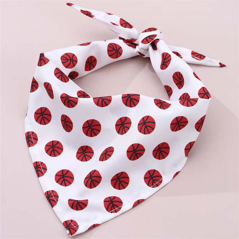 New cross-border cartoon pet triangle towel small yellow duck cat dog saliva towel bib towel decoration supplies manufacturers