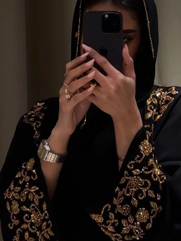 Muslim Women's Robe High-fixed Middle East Banquet Dress Dubai High-grade Long-sleeved Dress Rhinestone Black Robe