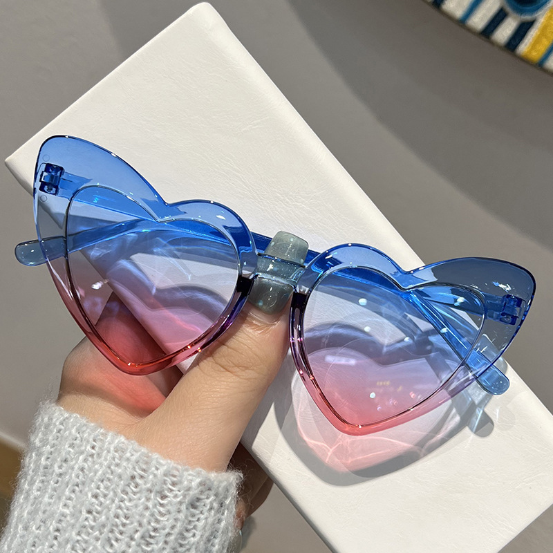 Новые солнцезащитные очки в форме сердца градиентного цвета кросс-бордерные детские очки оптовая продажа модные очки для мальчиков и девочек
