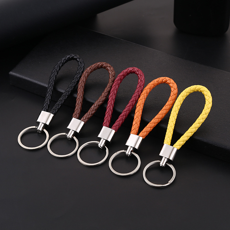 Spot new car key ring key chain pendant jewelry pendant small gift wholesale alloy key chain jewelry