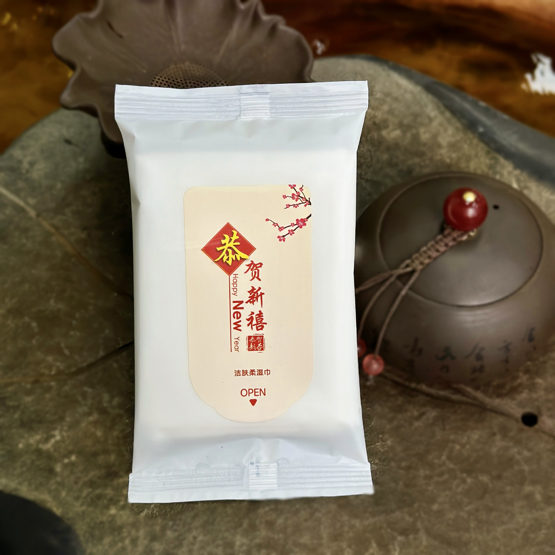 Wet Wipes in stock Commercial Catering Hotel 5-piece Clean Wet Towel Disposable Wet Wipes Customized Printable Logo