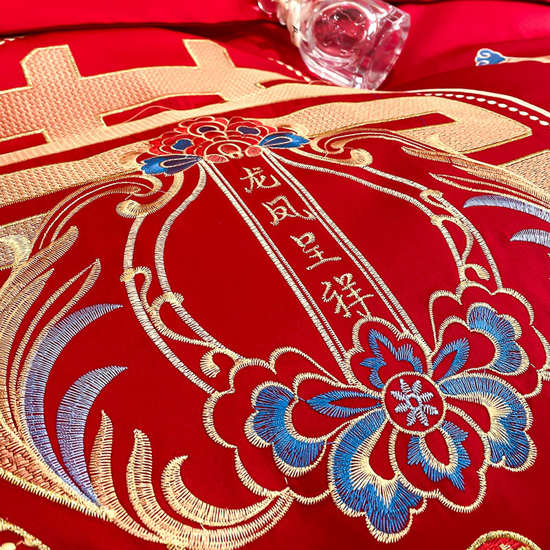 New Chinese-style Sanding Wedding Room Embroidery Dragon and Phoenix Four-piece Set Red Wedding Accompanying Wedding Wedding Wedding Cry Bedding