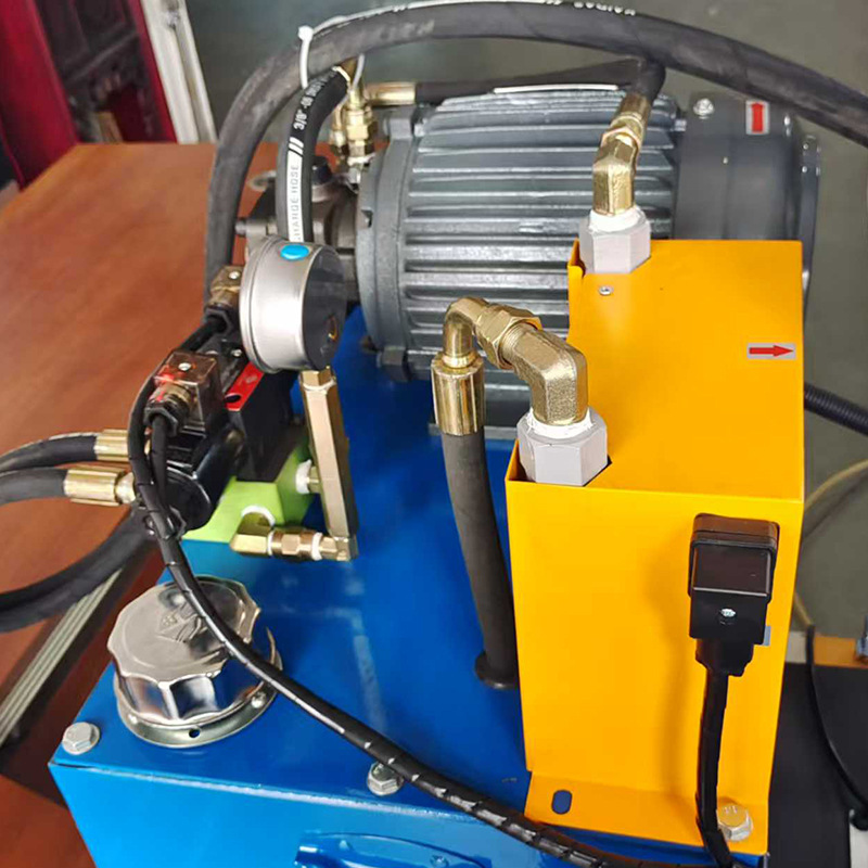 Customized Automatic Tapping Machine 92 Inclined Fully Automatic Tapping Machine Automatic Tapping Machine Drilling and Tapping Integrated Automatic Tapping Machine