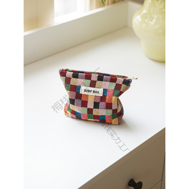 2024 New Small Travel Cosmetic Bag for Women, Menstrual Pad Storage Bag, Lipstick Inner Bag, Portable Toiletry Bag, Plaid