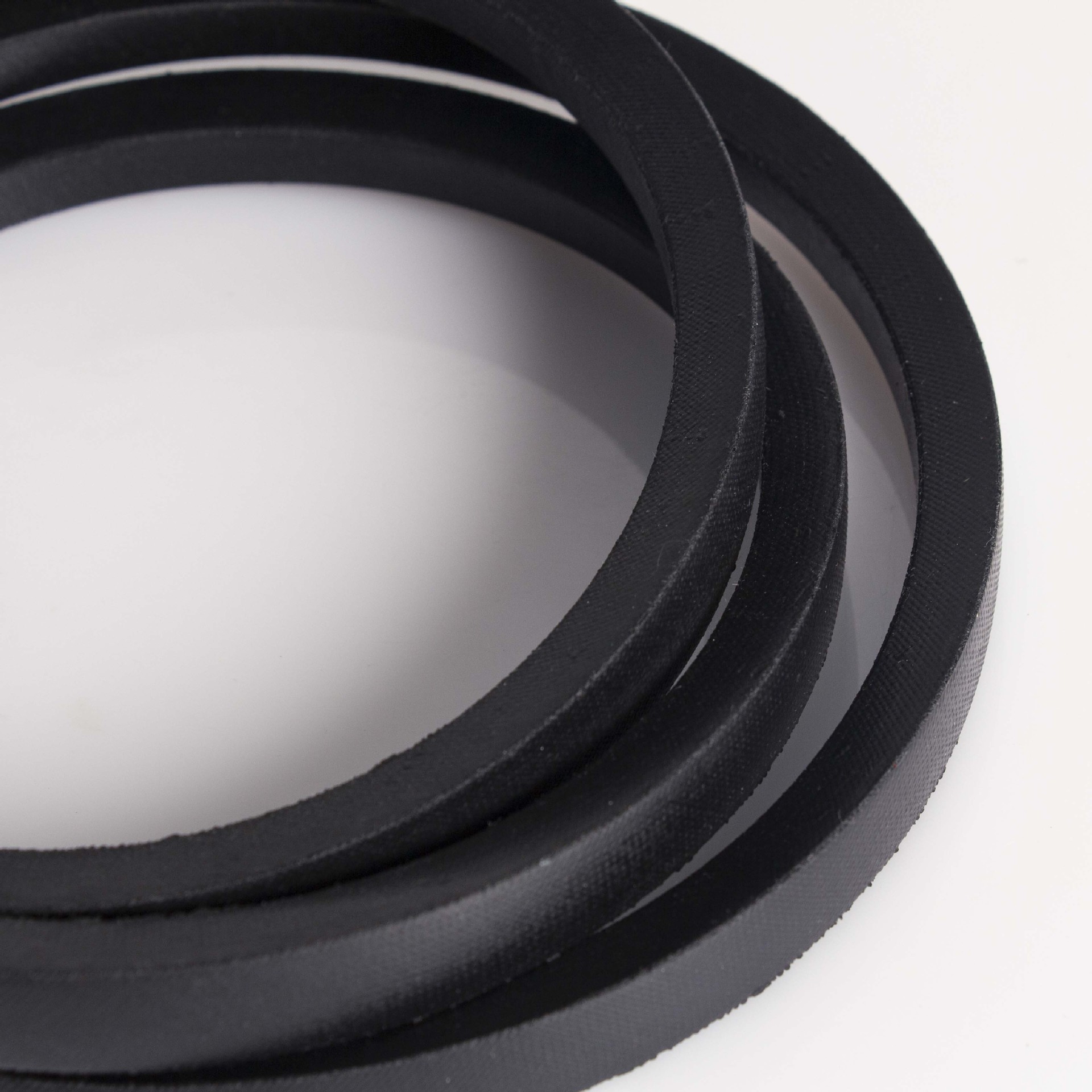 Factory Direct Sales Triangle Belt A/B/C Type Industrial Transmission Belt High Speed Anti-Skid Oil Resistant and High Temperature