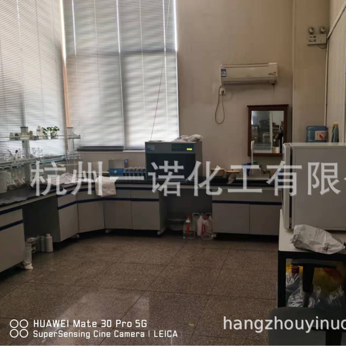 Factory Direct Supply Cotton Fiber Nylon Fabric Wool Fabric Special Liquid Environmentally Friendly Fluorescent Whitening Agent Nfw-L