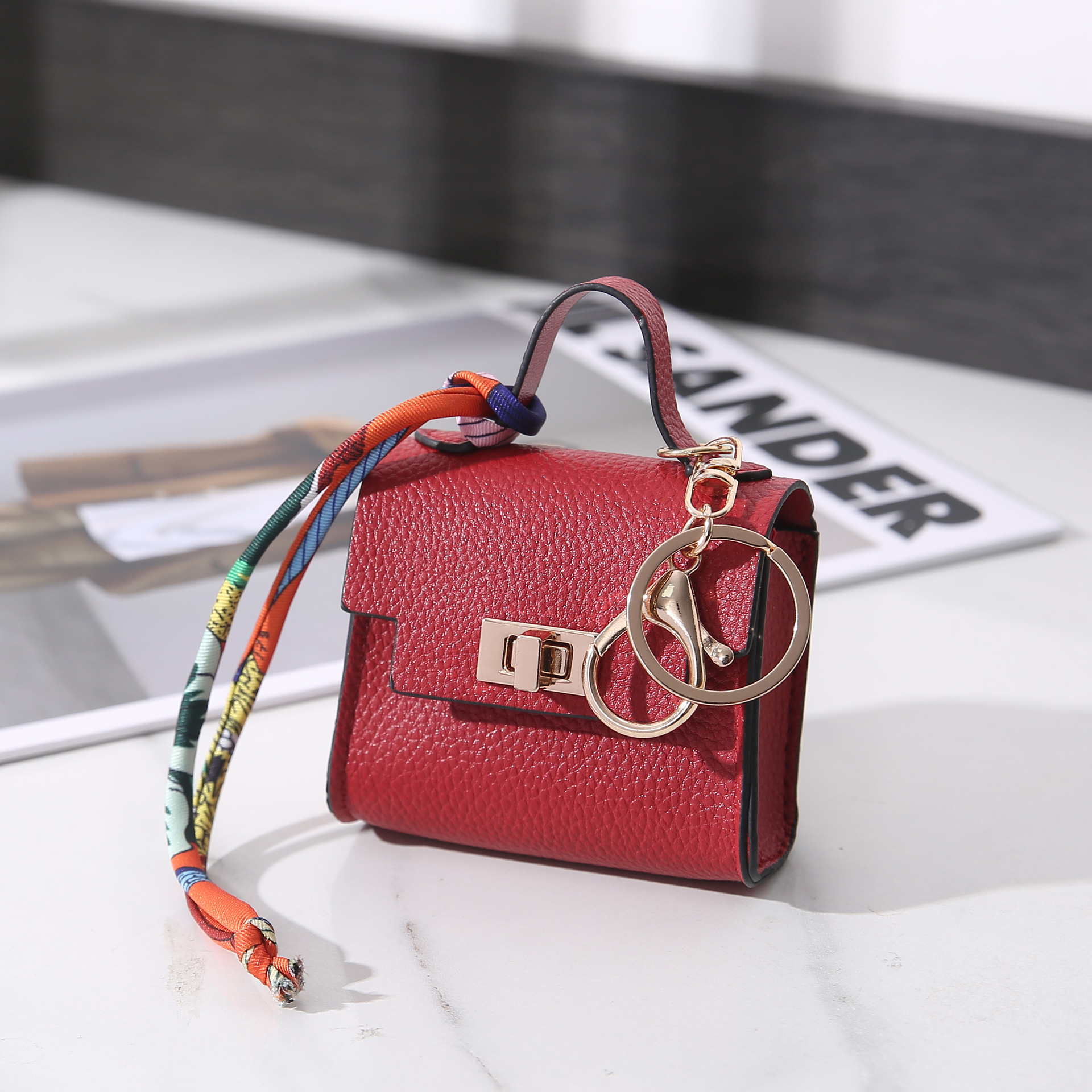 Mini Wallet Bag, Small House-Shaped Bag, Light Luxury Bag, New Fashion Accessory, Lipstick Bag, Earphone Key Bag