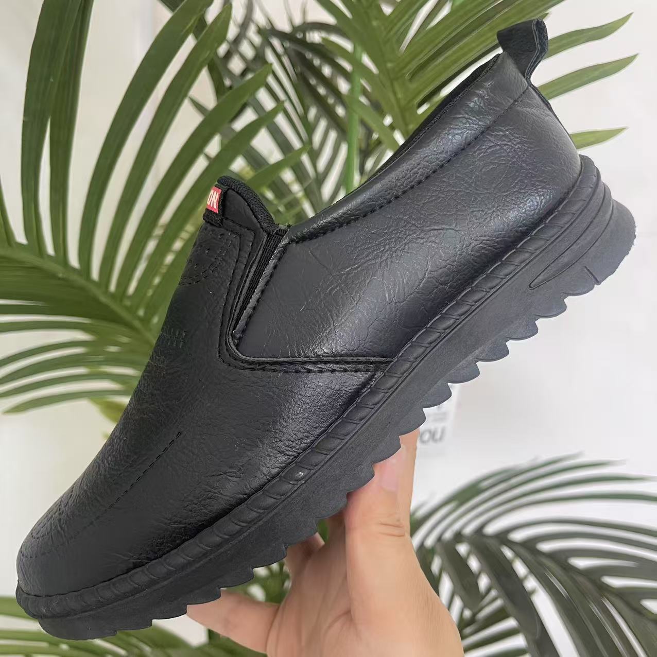 Leather Shoes 2025 Autumn and Winter New Men's Leather Shoes Soft Sole Comfortable Slip-On Men's Casual Shoes Wholesale Popular Men's Shoes