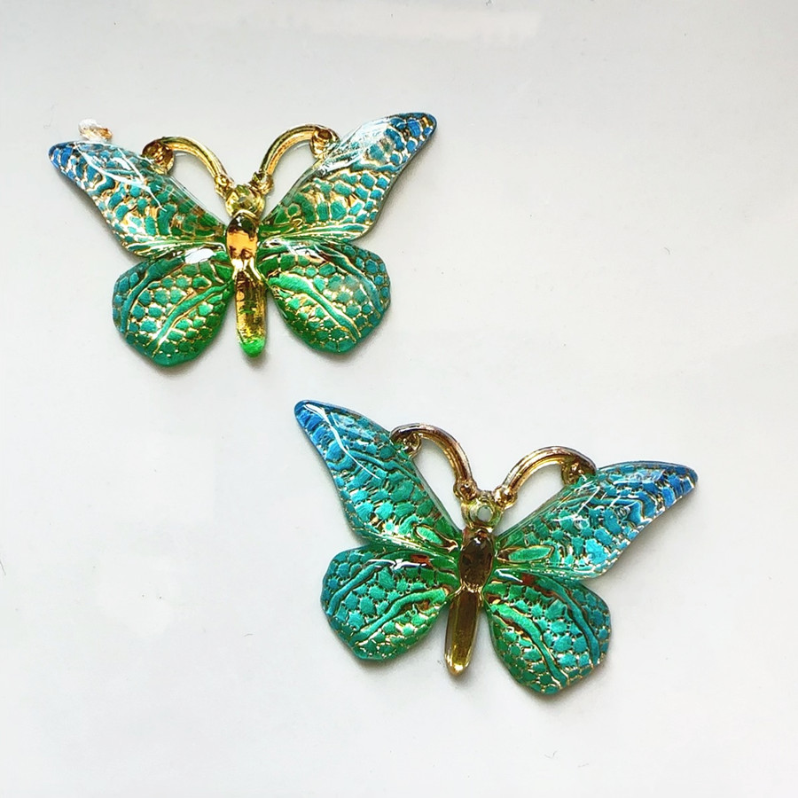 New acrylic butterfly gradient color butterfly two-color butterfly mobile phone shell material hole shoes accessories
