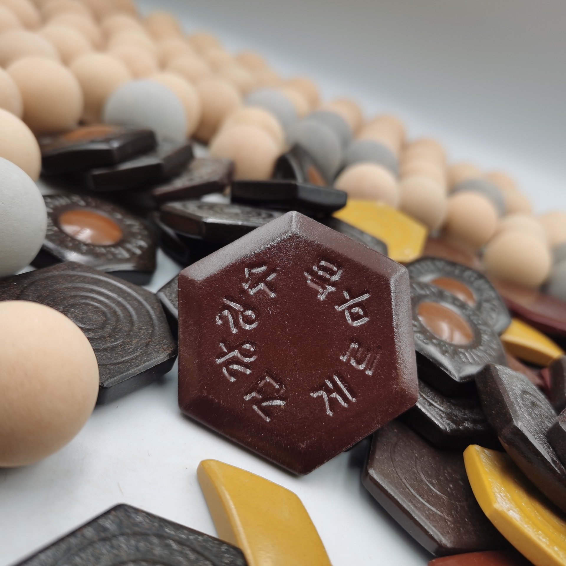 Germanium Stone Hexagonal Sheet Mattress with Germanium Stone Sheet Wholesale Ceramic Sheet for Steam Room Carving Tourmaline Sheet Tourmaline Sheet