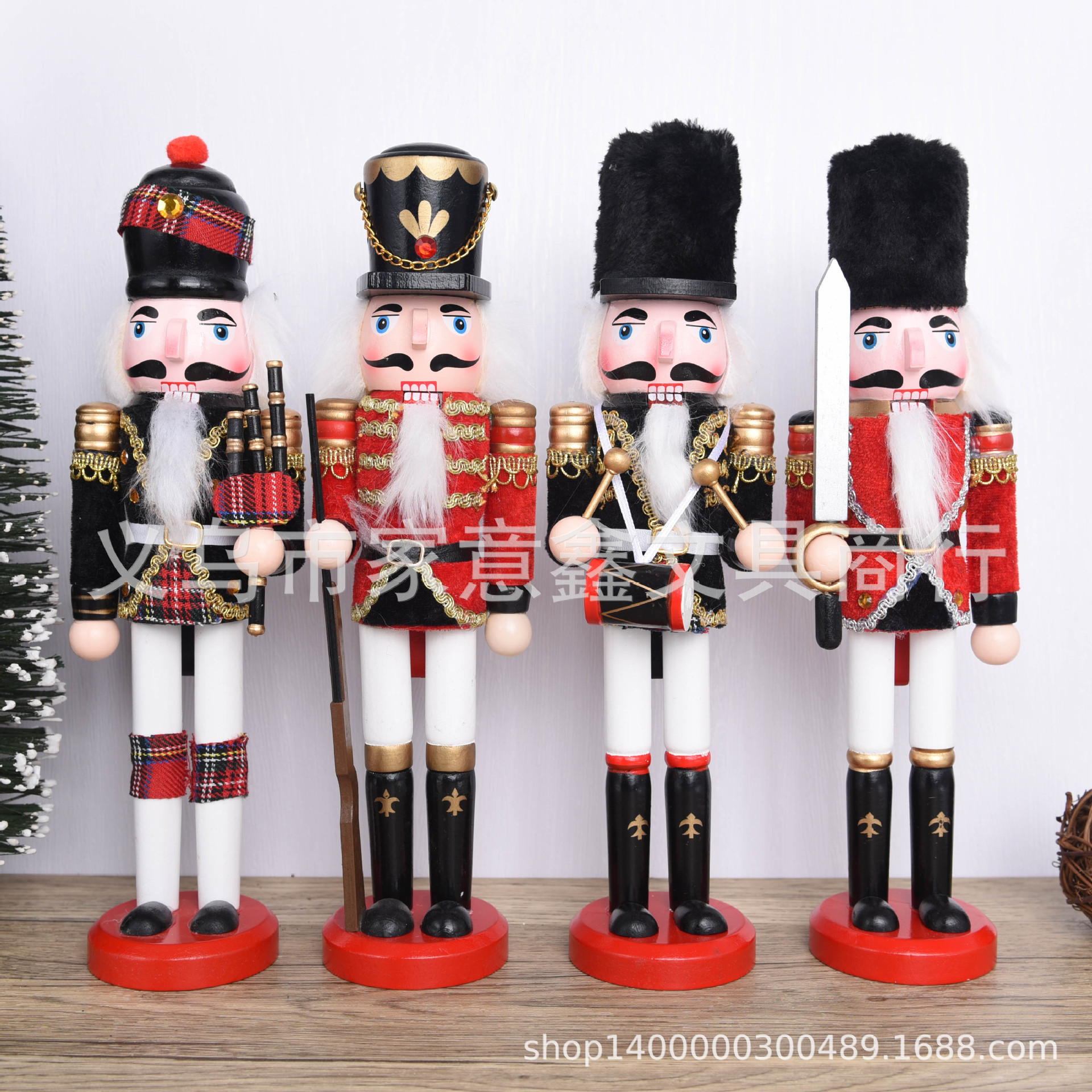In-Stock Wooden 30cm Walnut Nutcracker Christmas Gift Ornament Painted Walnut Soldier Puppet Cross-Border Hot Sale