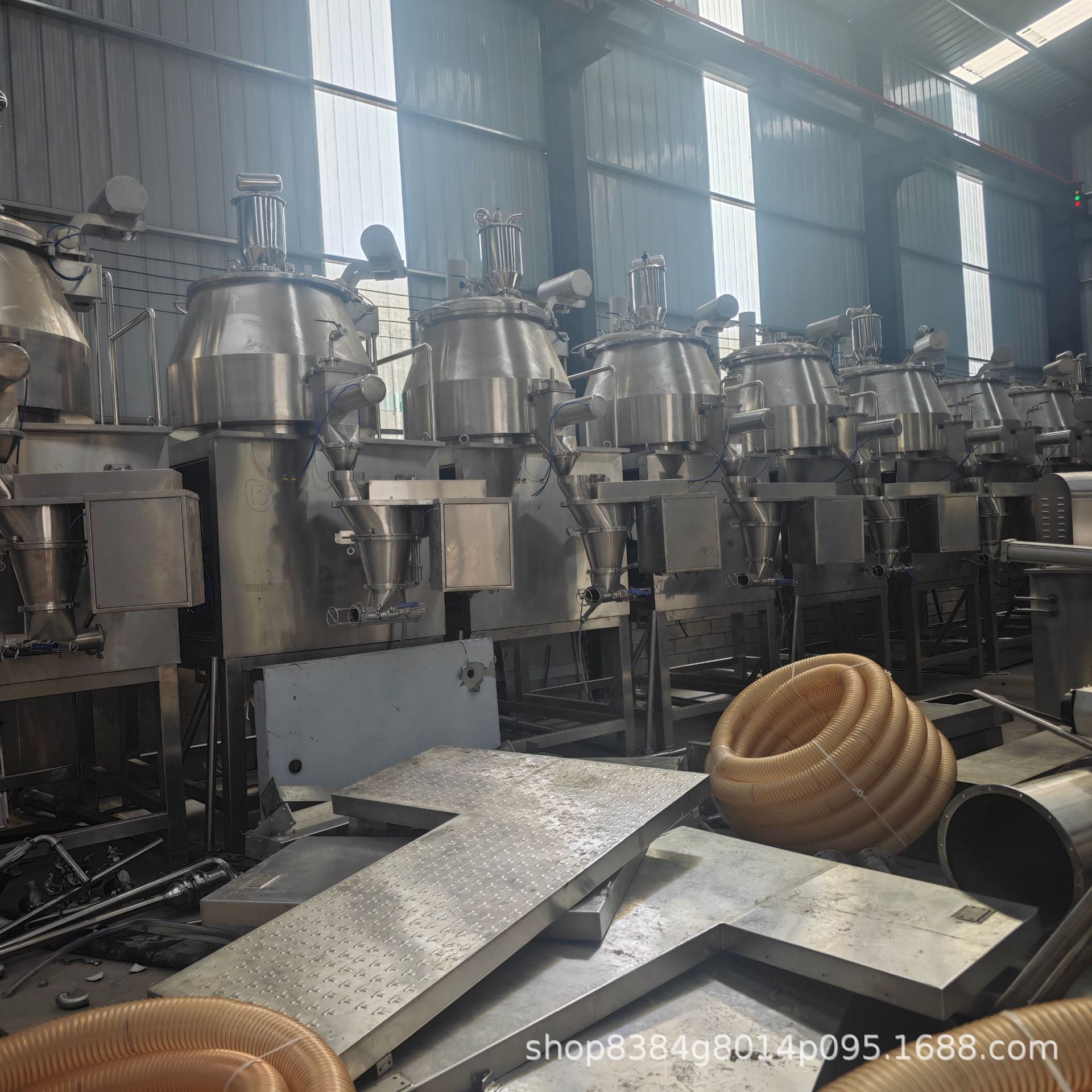 High-Efficiency Wet Mixing Granulator for Indigofera Fertilizer, Feed, Traditional Chinese Medicine Powder, Ceramic Powder, Instant Powder, Both Dry and Wet