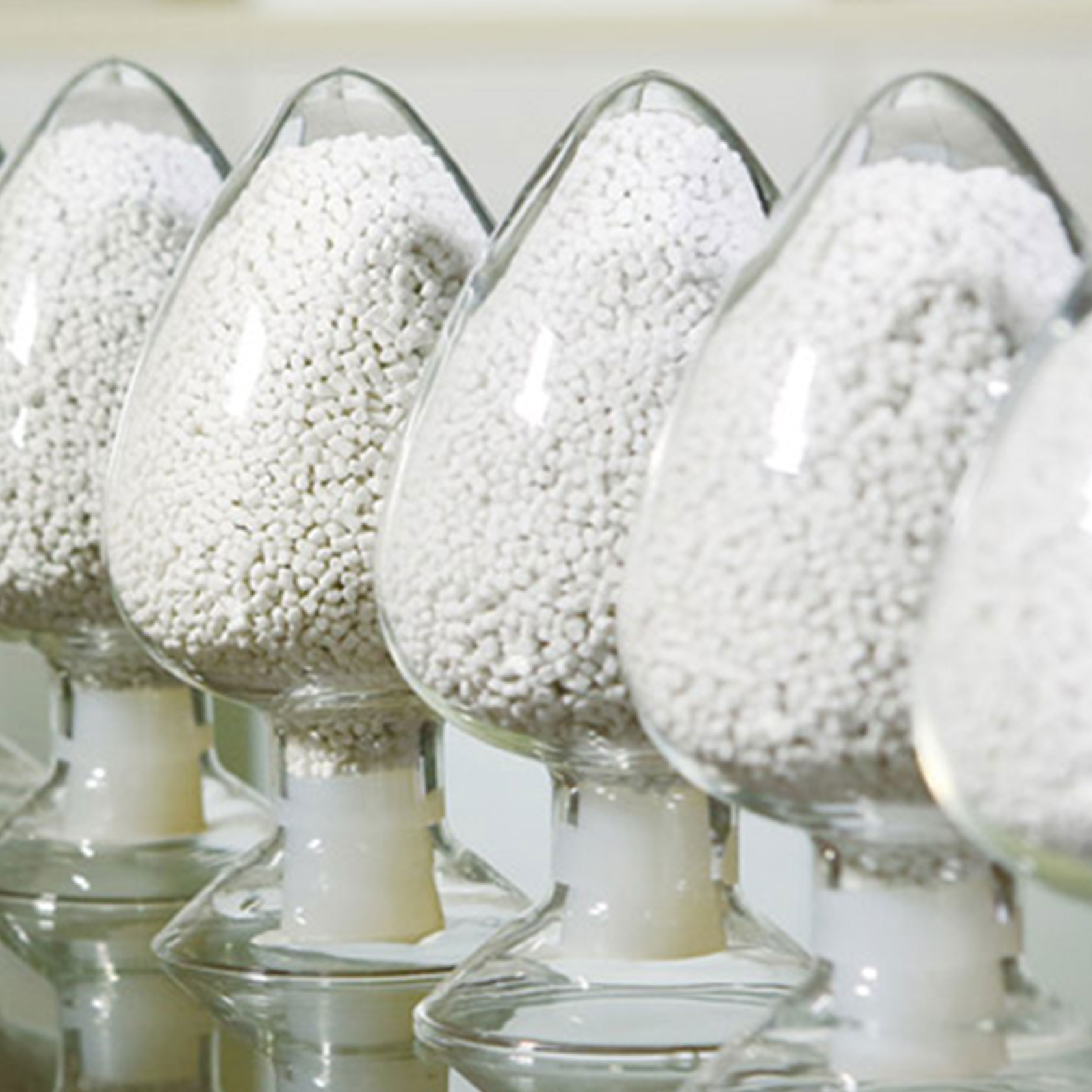 Factory Direct Sale High Quality and Low Price Talc Masterbatch High Transparency Bfl678T70 Transparent Talc Masterbatch