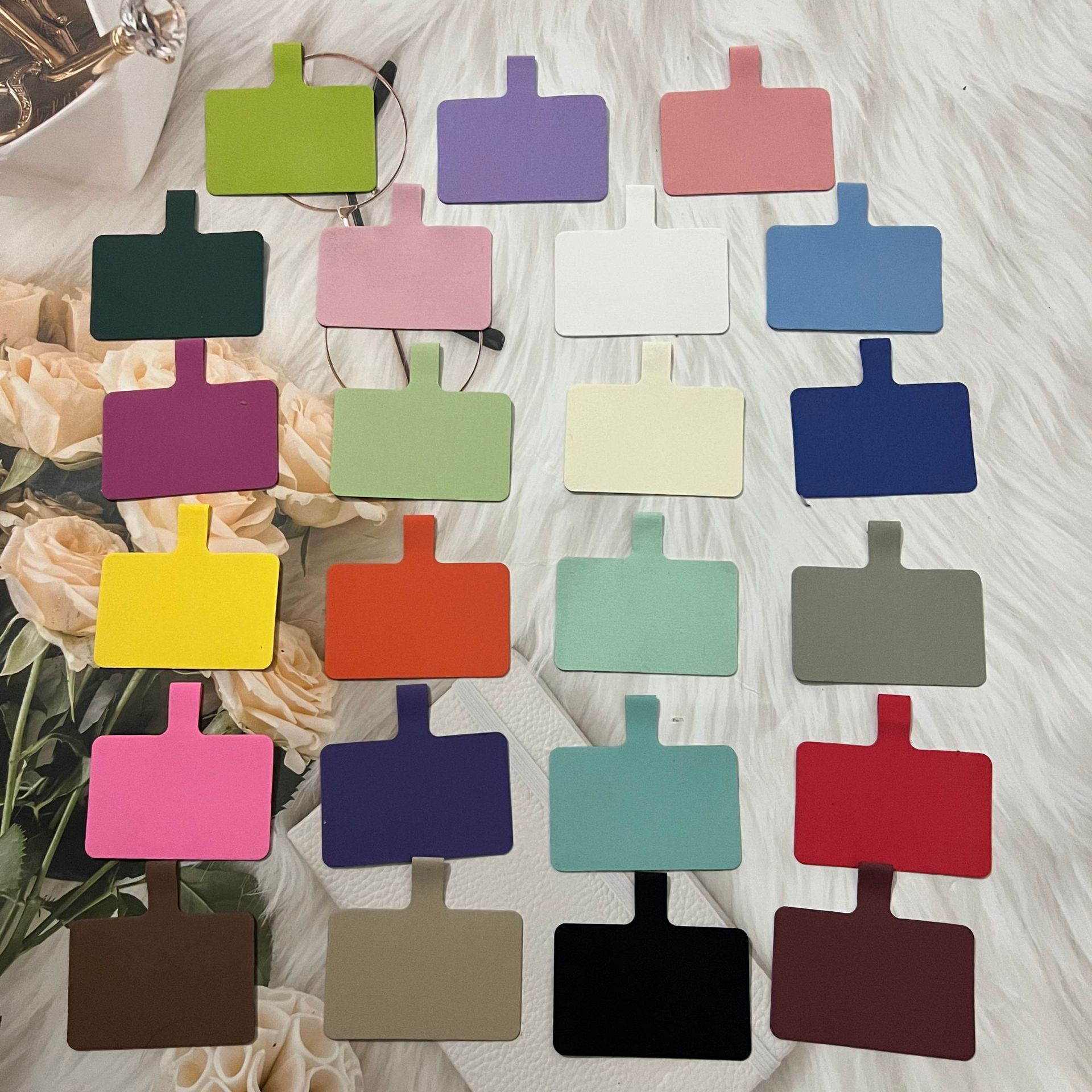 Mobile phone hanging piece hanging neck rope fixing gasket hanging rope patch adjustable diagonal mobile phone case universal rope clip anti-loss