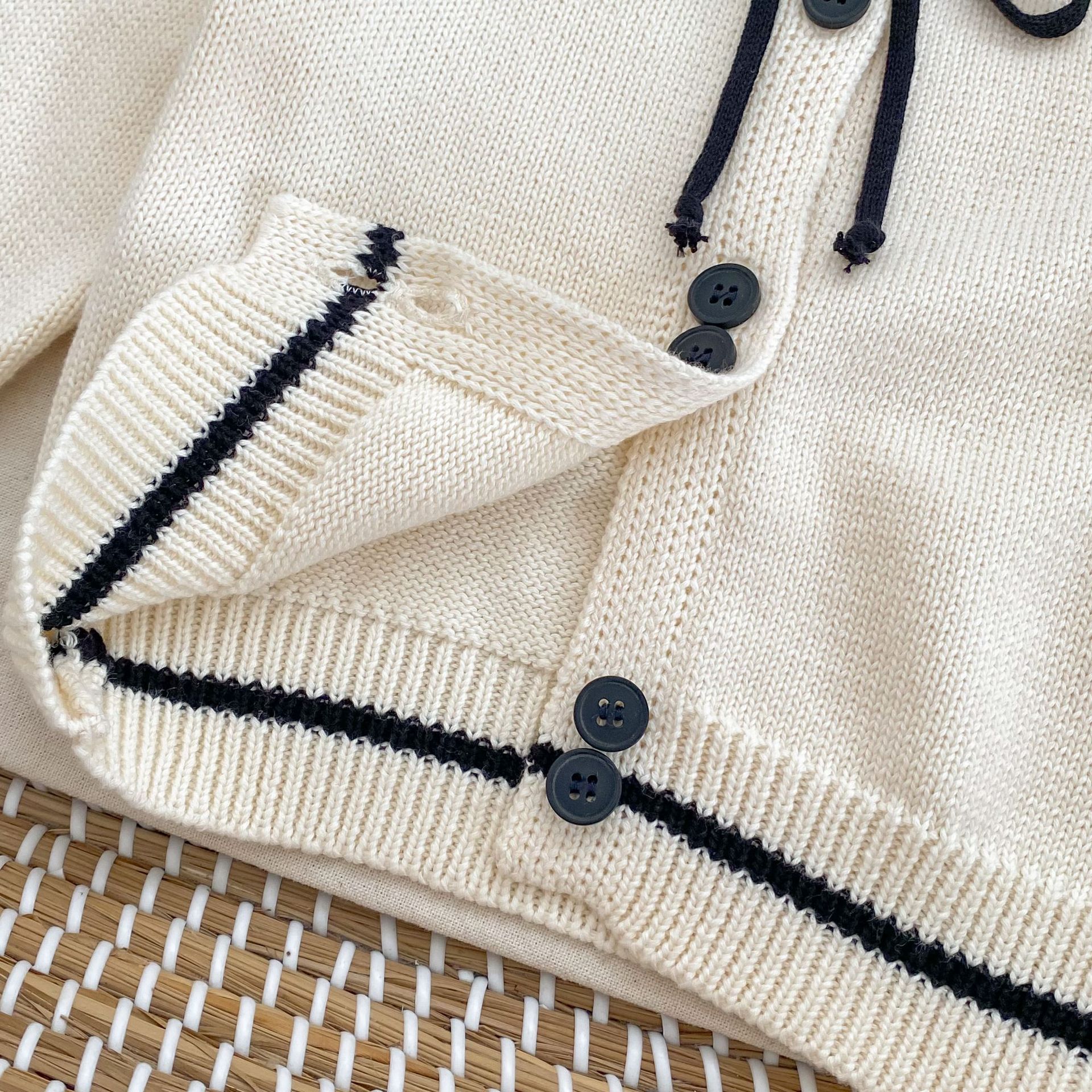 2025 New Girls Round Neck Contrasting Color Lace-Up Sweater Cardigan Versatile Knitted Jacket Bell Bottoms Autumn Two-Piece Set