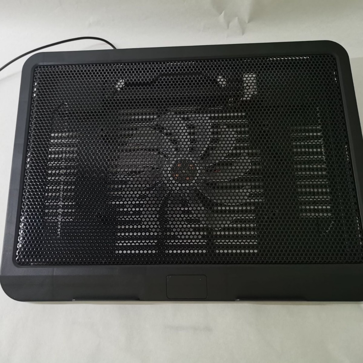 Factory Direct Sales Single Head N19 Radiator Pp Material Laptop Accessories V19 Stand Base Seat