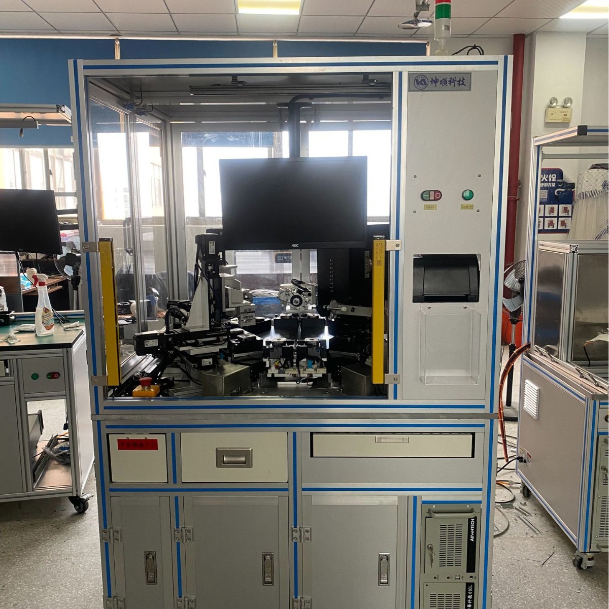 Автоматический стенд для обнаружения переключателя рулевого колеса многопозиционный многофункциональный нестандартный автоматический распознавание подсветки электрические испытания