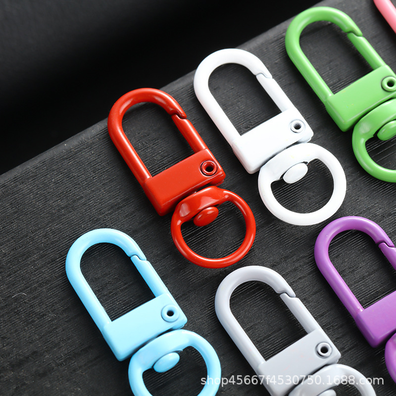 Direct supply metal paint color keychain dog buckle zinc alloy shrimp buckle 8-word buckle spray paint U-shaped small door buckle pendant