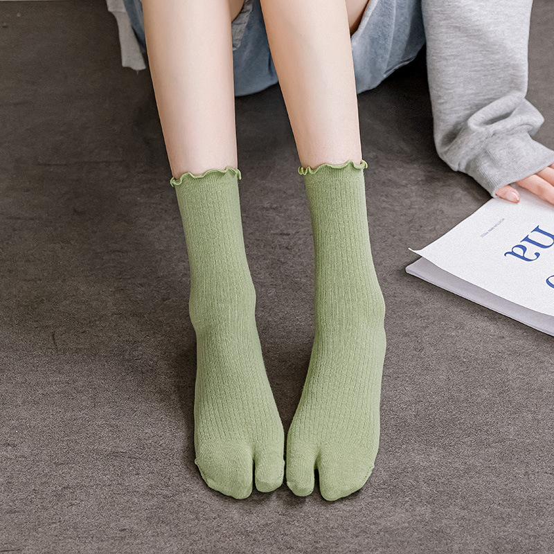 Lace Two-Toe Socks, Two-Finger Socks, Toe Socks, Split-Toe Cotton Socks, Mid-Tube Japanese Style Two-Finger Spring and Autumn Long Flip-Flops for All Seasons