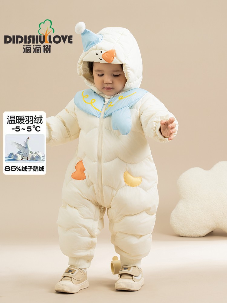 Комбинезон в стиле снеговика с капюшоном для зимних прогулок