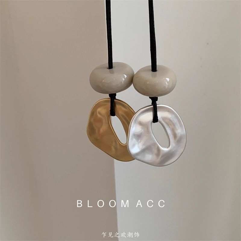 Korean Ins Simple Geometric Asymmetrical Pendant Long Necklace Women's Niche Elegant Versatile Adjustable Accessories Chain