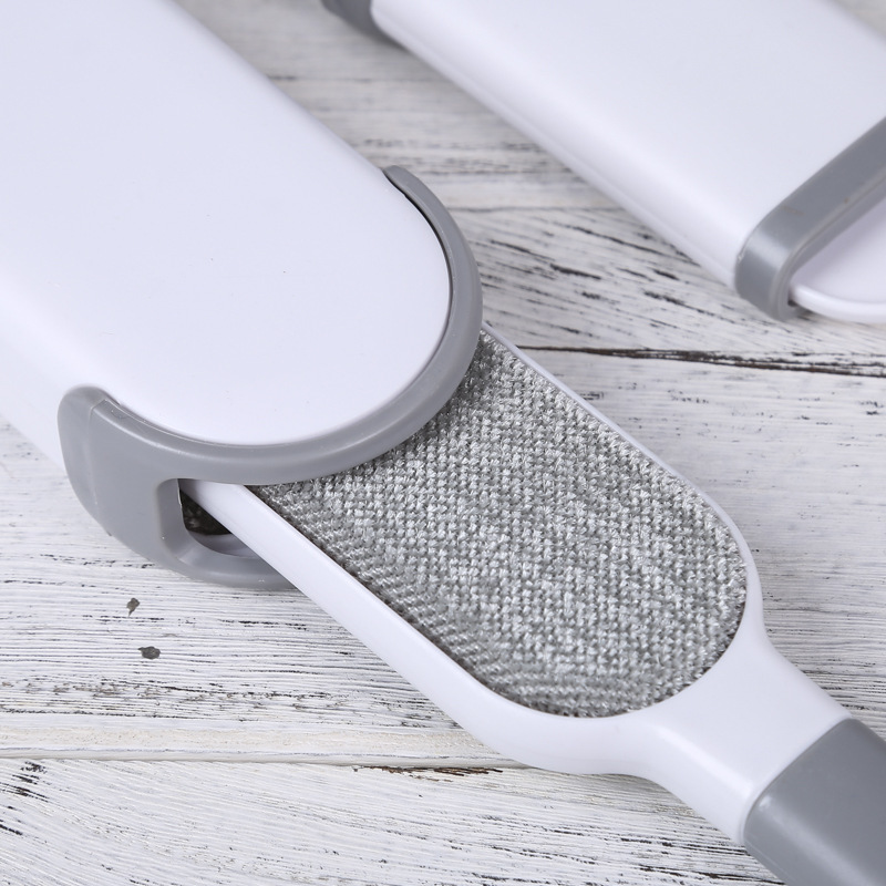 Cross-border clothing hair removal dust removal brush pet hair removal brush clothing hair sticking device electrostatic brush hair sticking brush dust collector manufacturers