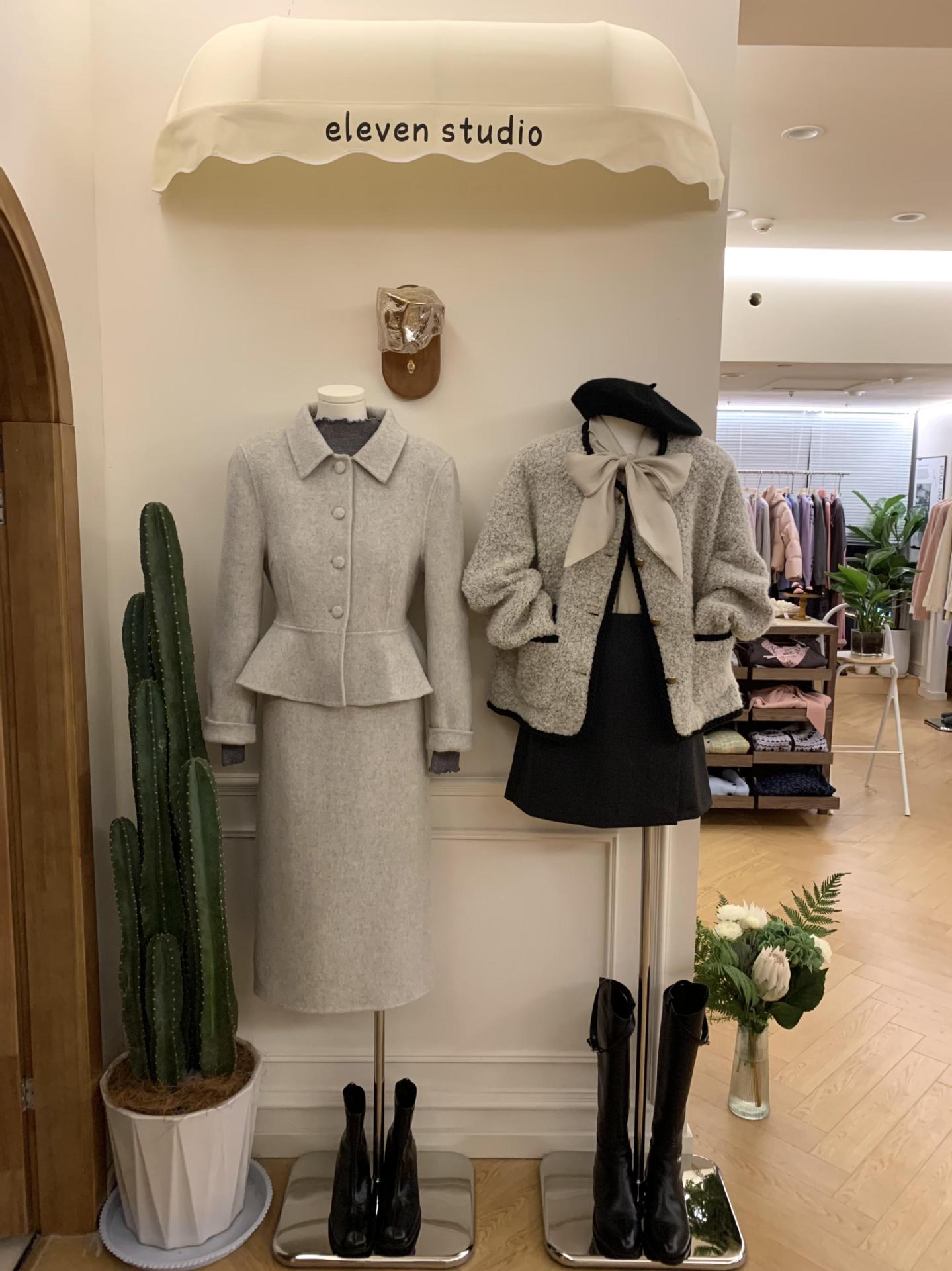 2025 Winter New Brand Women's Clothing Miscellaneous Bags Shenzhen Nanyou Factory Store Physical Live Broadcast Supply Wholesale