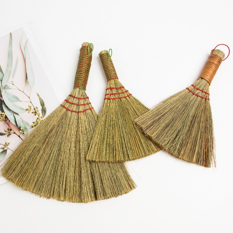 in stock Miscanthus Small Broom Desktop Sweep Dust Duster Household Cleaning Grass Brush Hotel Multi-use Miscanthus Brush Wholesale
