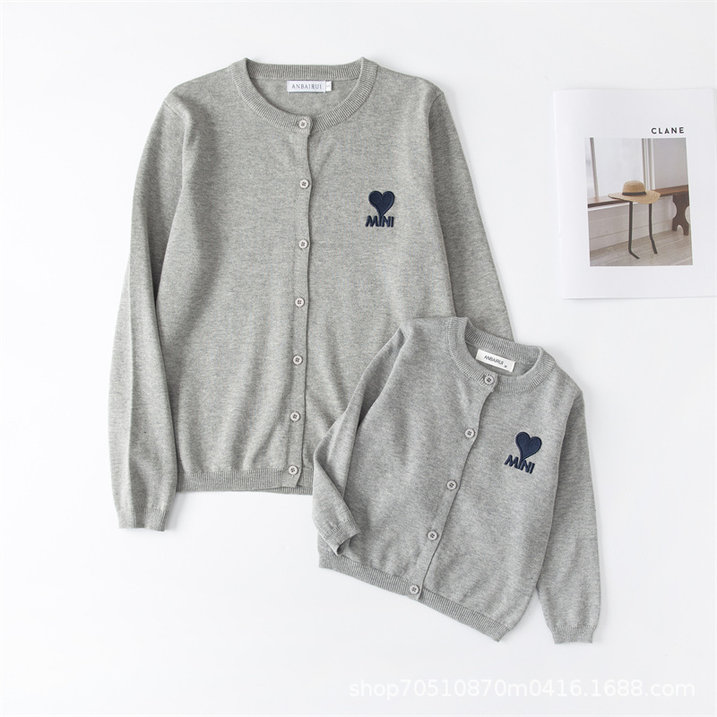 2022 New Year love parent-child wear parent-child cardigan coat knitted children's cotton sweater mini love sweater