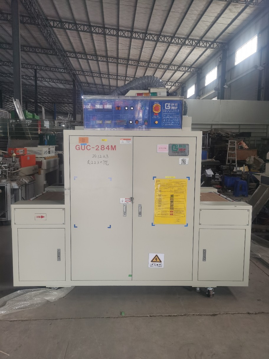 Передача Б/У 90% Новый УФ-отверждающий станок на 2 лампы Размер Длина 2.2м Ширина 0.7м, Цифровой трансформатор Мощность 9кВт