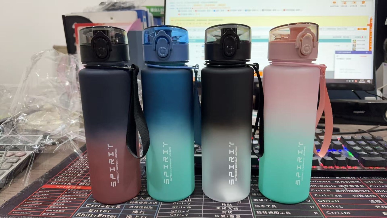 Sports Cup 2025 New Fitness Student Edition Men and Women High Color Value Summer Plastic Large Capacity Cup D