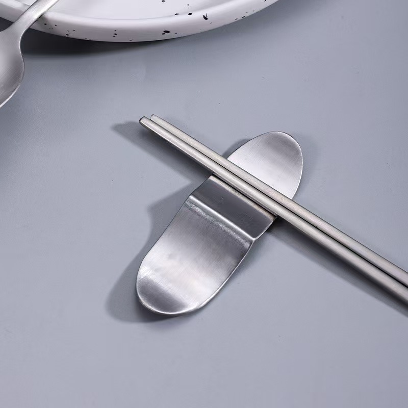 Creative 304 Stainless Steel Hammer Pattern Restaurant Chopsticks Rack Multi-use Chopsticks Pillow Chopsticks Holder Soup Spoon Holder Catering Hotel Set-up