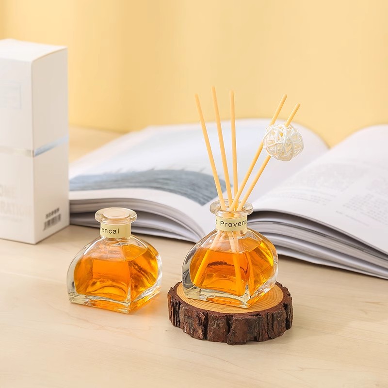 Non-fire Aromatherapy Air Aromatherapy Fresh Living Room Room Ornaments Square Bottle Aromatherapy Gradient Yurt Aromatherapy 50ml