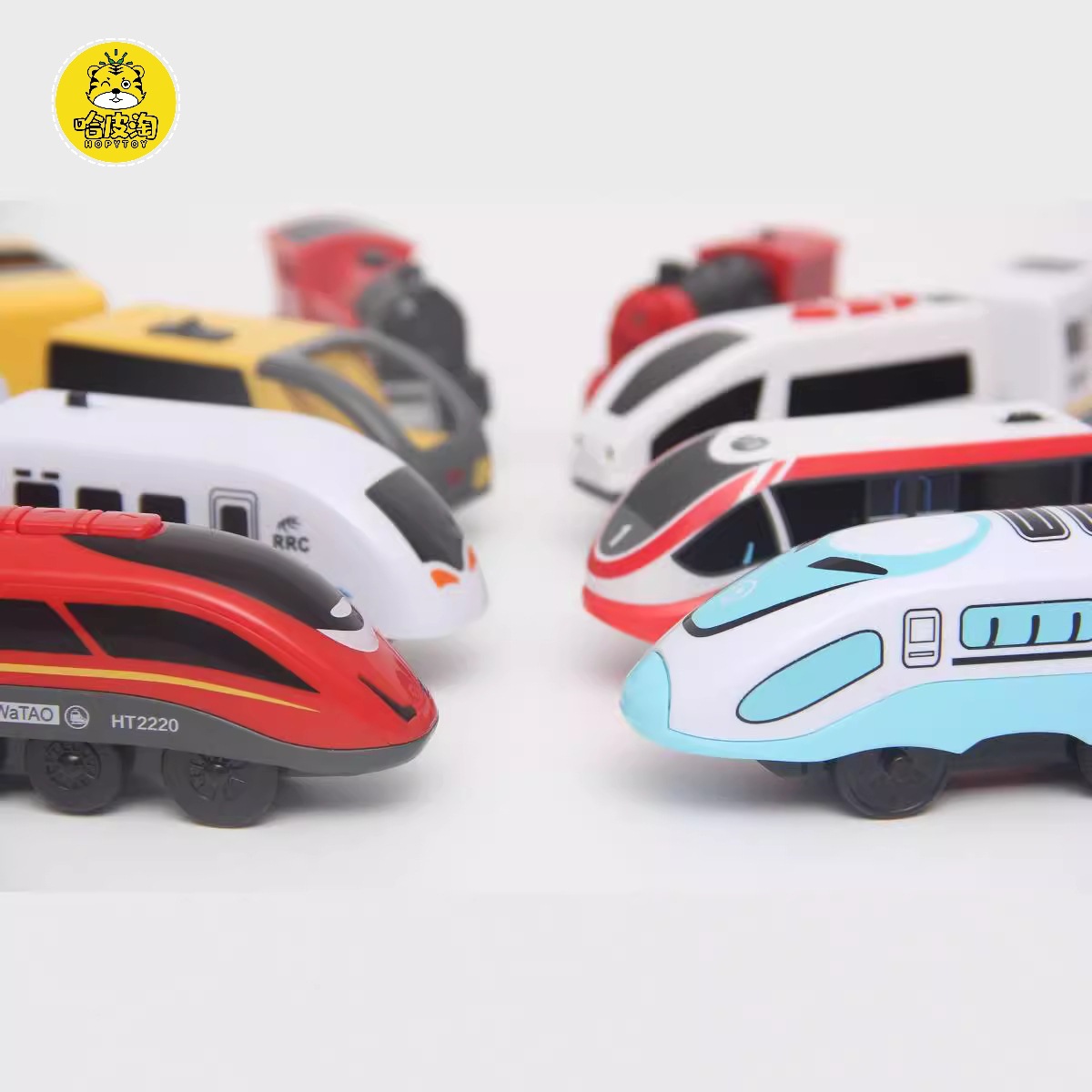 Электрический маленький локомотив деревянная игрушка