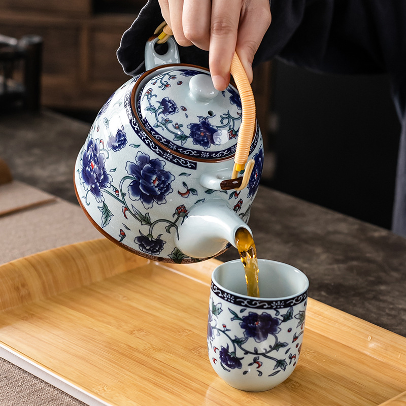 Teapot Kung Fu Tea Set Large Capacity Ceramic with Filter Coil Teapot Household Retro Convenient Teapot