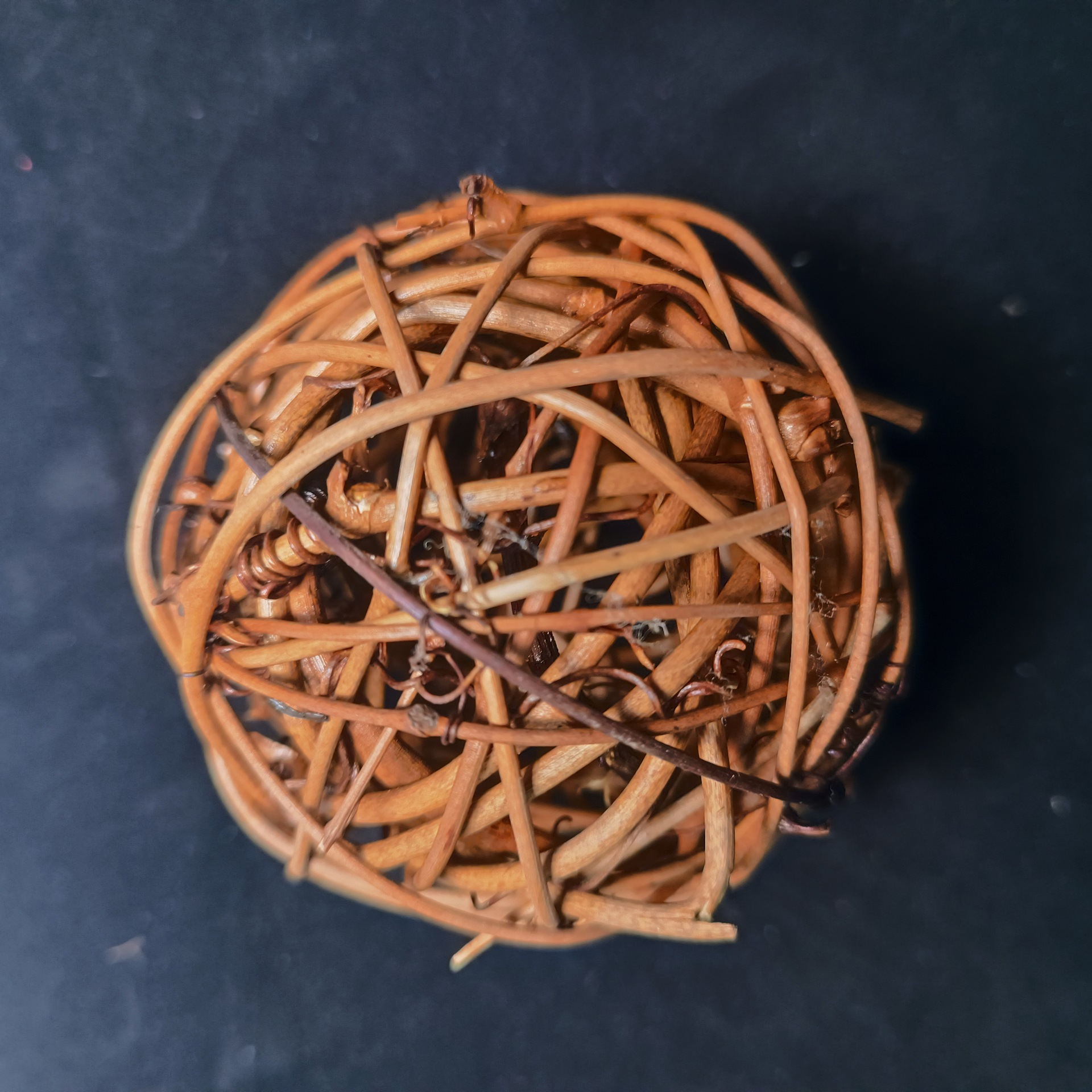 Cross-border primary color rattan ball kindergarten Christmas rattan ball outdoor wedding hand-woven rattan ball hanging decoration ball