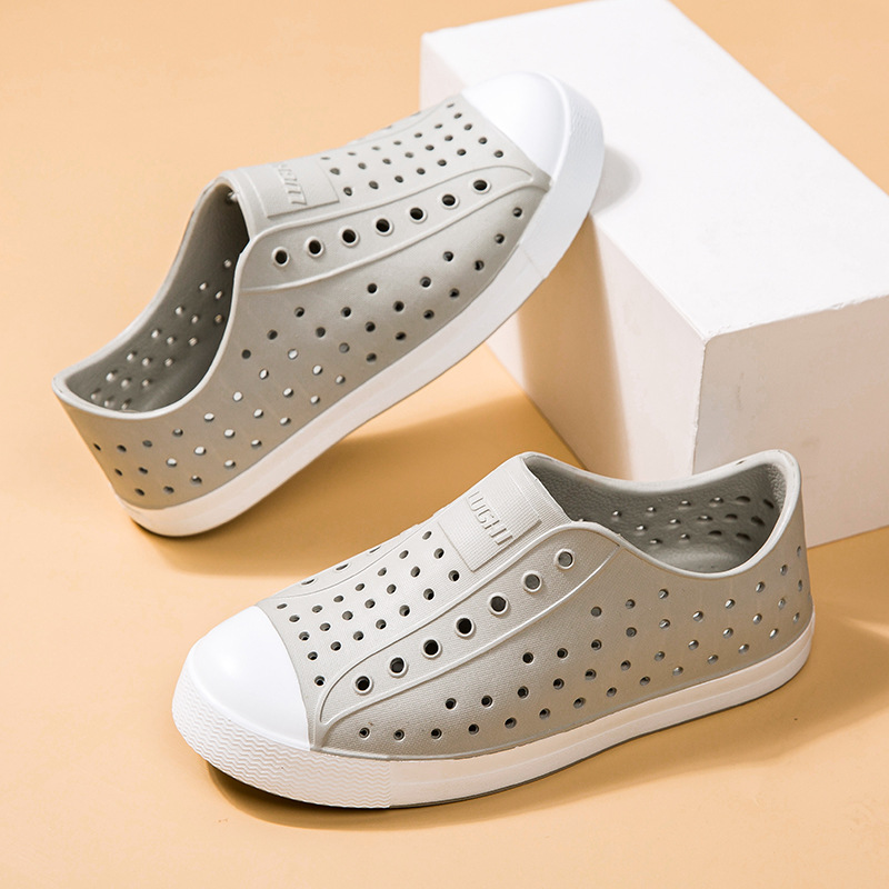 Spot Bambootune Summer Children's Hole Shoes Beach Sandals Men's and Women's Hollow Shoes Outdoor Baotou Student Shoes