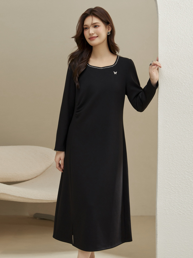 [Soft and Waxy French Air Layer Draped U-Neck Dress] Slim and Beautiful Plus Size Women's Clothing Fat mm 2024 Winter New Style