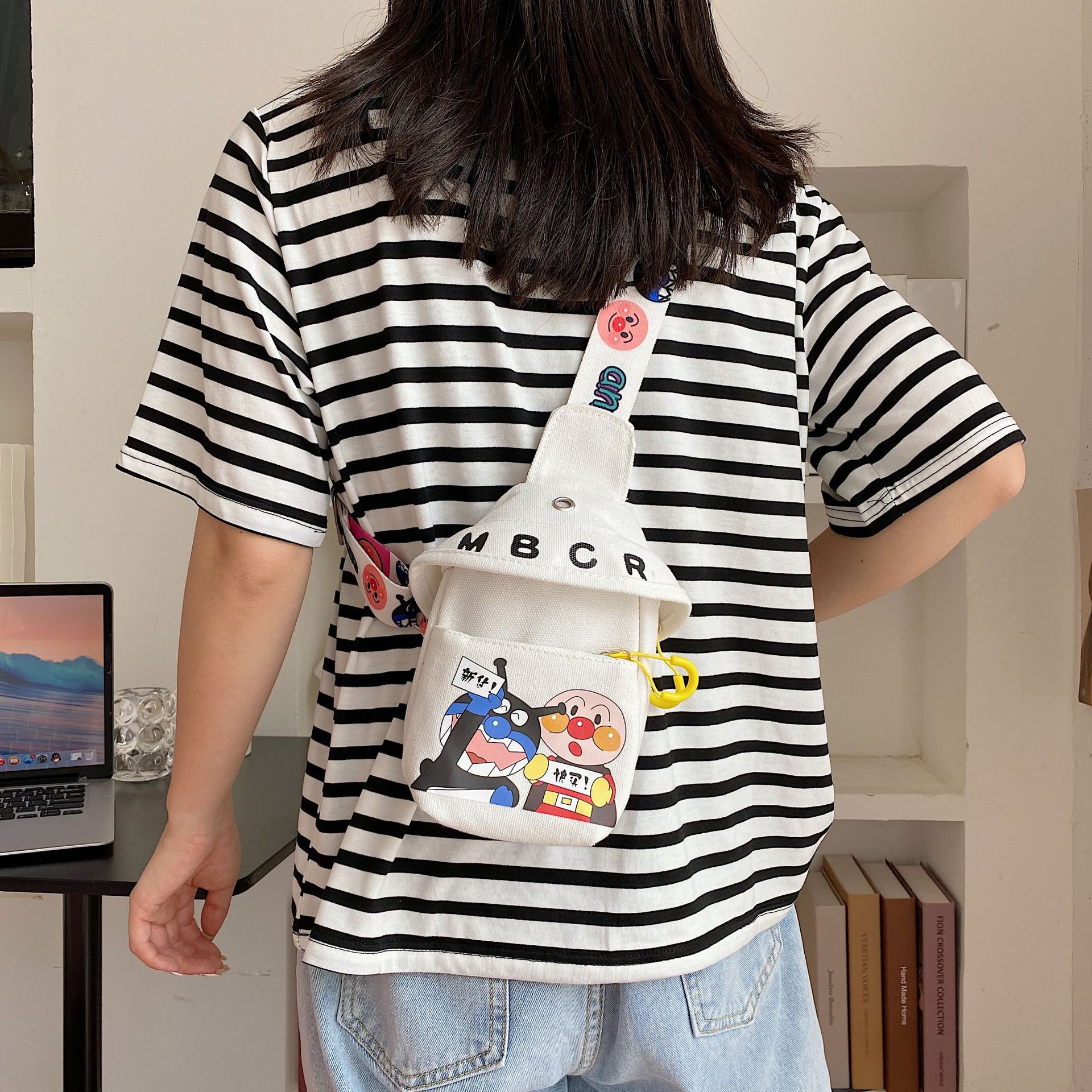 Bread Superman Messenger Bag Kindergarten Cartoon Cute Boys and Girls Chest Bag Baby Going Out Shoulder Crossbody Coin Purse