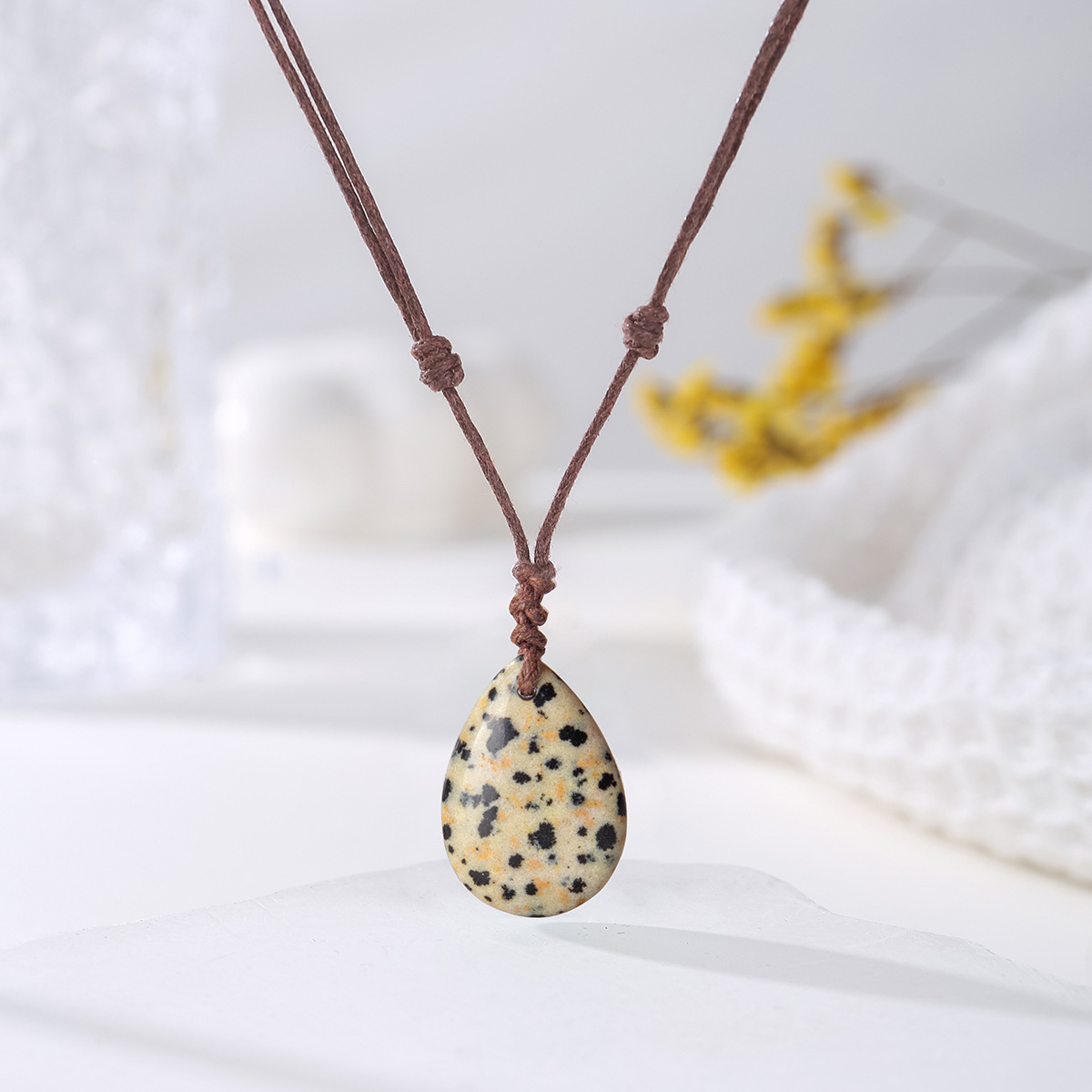 Cross-Border Natural Crystal Pendant Small Water Drop Necklace Hand-Woven Raw Stone Jewelry Retro Versatile Manufacturer Wholesale