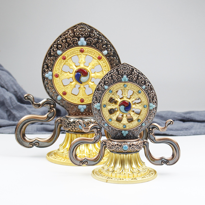 Орнамент из сплава Благоприятное колесо Дхармы Тибетский стиль Декор для подношений перед Буддой, Эзотерическая Тибетская традиция