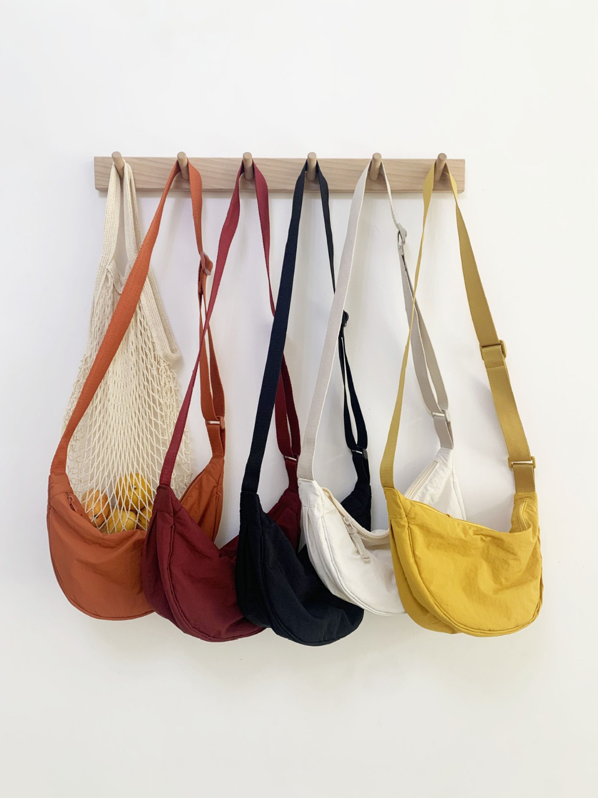 U Family's Same Cross-Border 2025 Summer Crossbody Bag Women's Trendy Dumpling Bag Nylon Lightweight Small Shoulder Bag Versatile Shoulder Bag