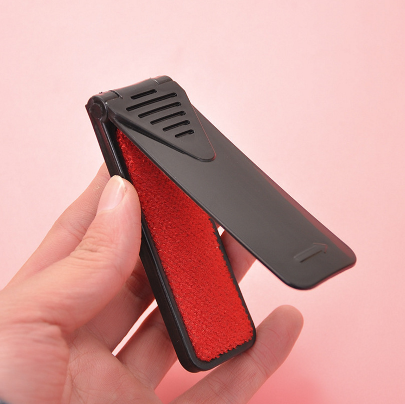 Creative Portable Folding Small Brush Flip Static Brush Dry Cleaning Dust Brush Sticker Cashmere Fabric Brush