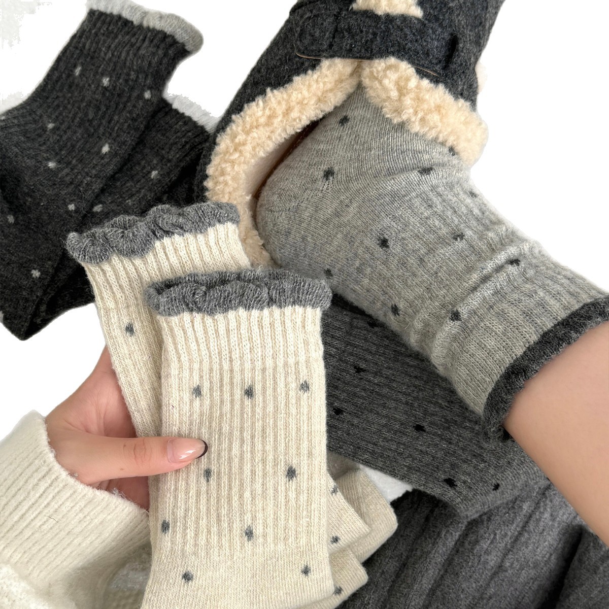 Polka Dot Wool Socks Women's Autumn and Winter Gray Mid-Calf Socks Thickeneded Warm Cashmere Cotton Socks Retro Lace Stockings